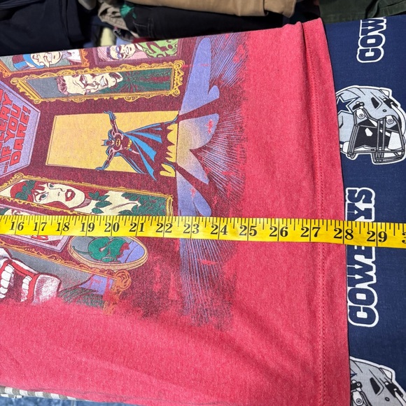 Detective Comics Batman T-shirt - Picture 6 of 7